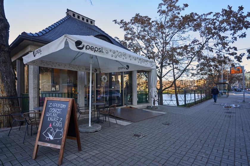 Kawiarnia Cafe Berg, domek nad fosą Maxa Berga we Wrocławiu