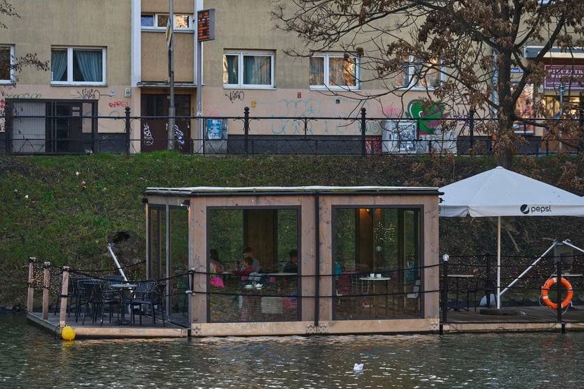 Kawiarnia Cafe Berg, domek nad fosą Maxa Berga we Wrocławiu