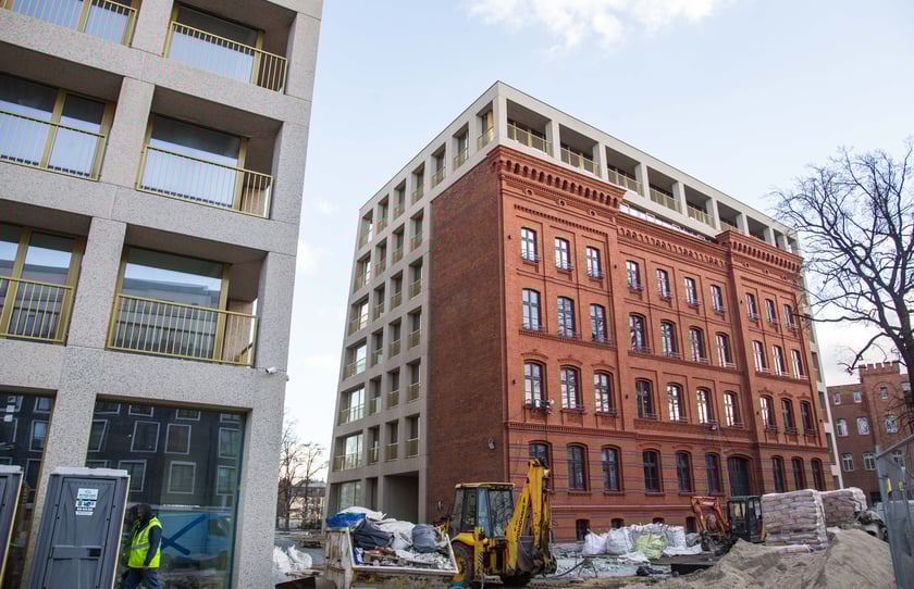 Inwestycja Bulwary Drobnera, gdzie wykorzystano elewację starej szkoły&nbsp;