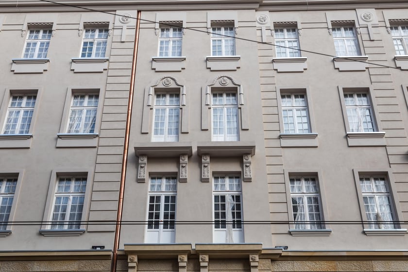 Hotel Grand prawie gotowy. demontowane są ostatnie rusztowania i zasłony