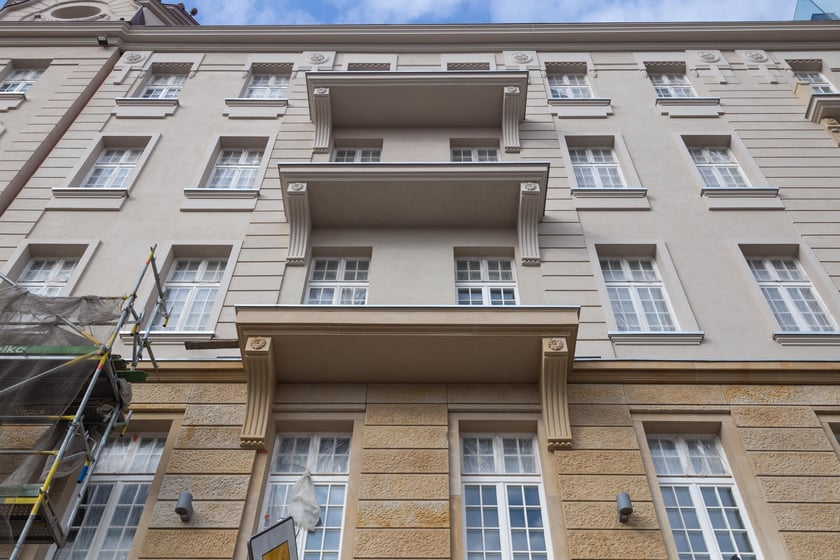 Hotel Grand prawie gotowy. demontowane są ostatnie rusztowania i zasłony