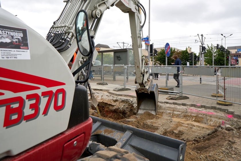 Prace na pl. Jana Pawła II, tam gdzie był biurowiec Cuprum