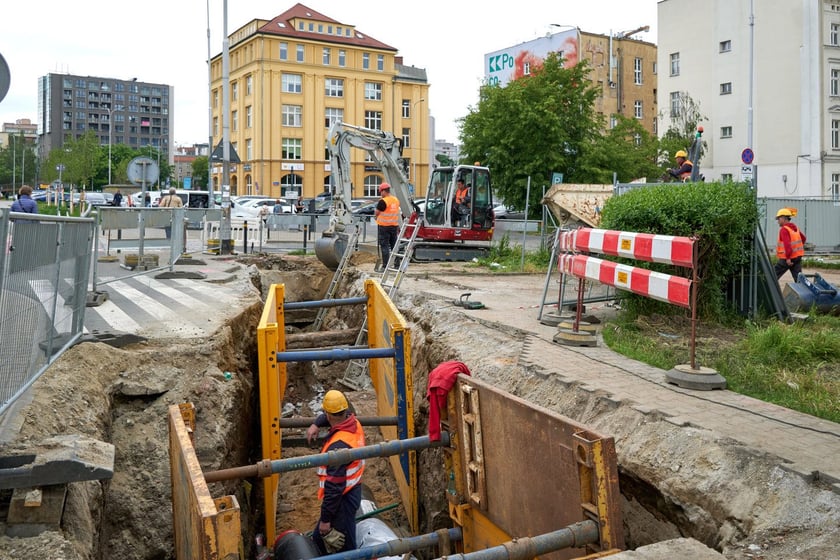 Prace na pl. Jana Pawła II, tam gdzie był biurowiec Cuprum
