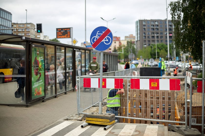Prace na pl. Jana Pawła II, tam gdzie był biurowiec Cuprum