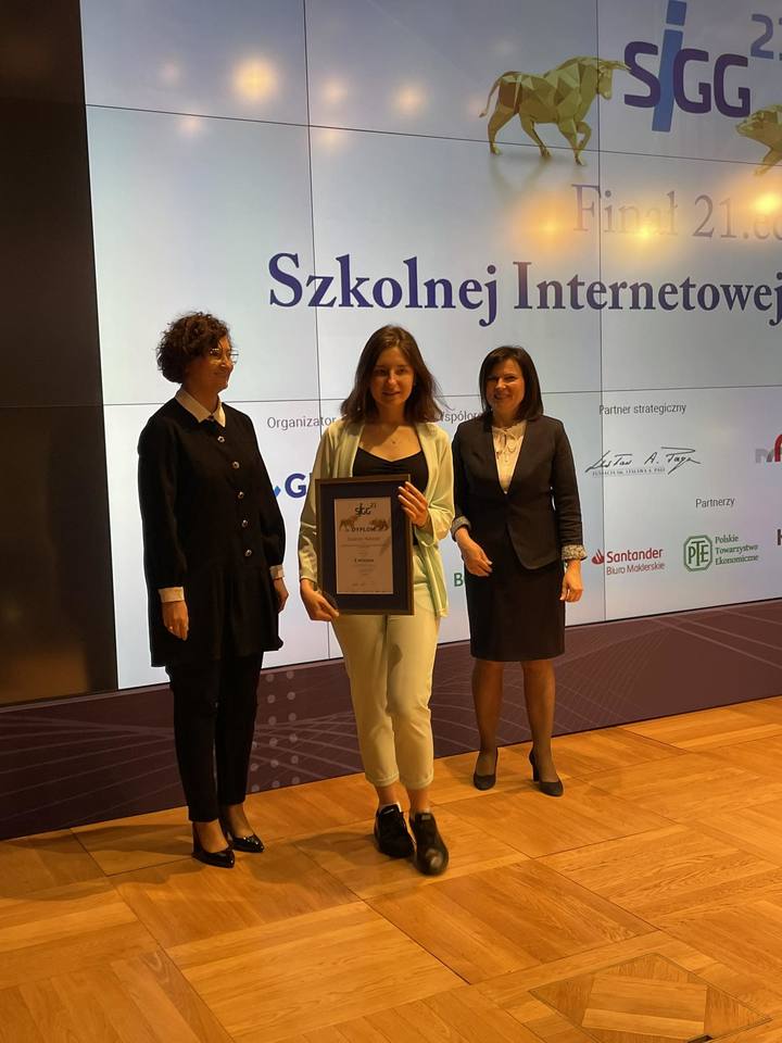 Uczniowie V LO we Wrocławiu na Giełdzie Papierów Wartościowych w Warszawie