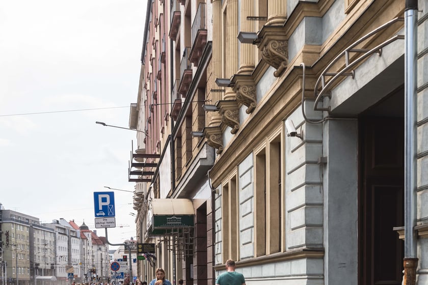 Zespół kamienic znajdujący się przy ul. Piłsudskiego - został wystawiony na sprzedaż