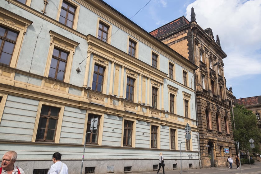 Zespół kamienic znajdujący się przy ul. Piłsudskiego - został wystawiony na sprzedaż