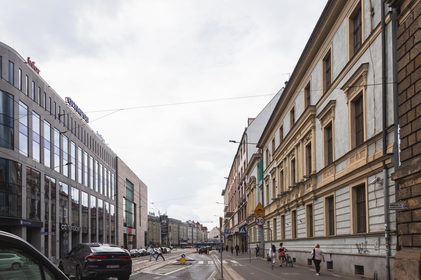 Zespół kamienic znajdujący się przy ul. Piłsudskiego - został wystawiony na sprzedaż