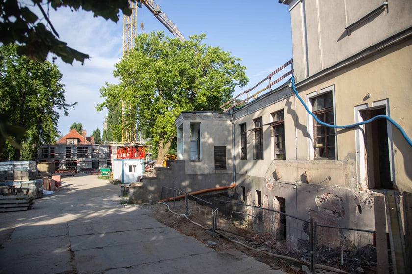 Dawny Dom Kultury Agora przy placu Piłsudskiego