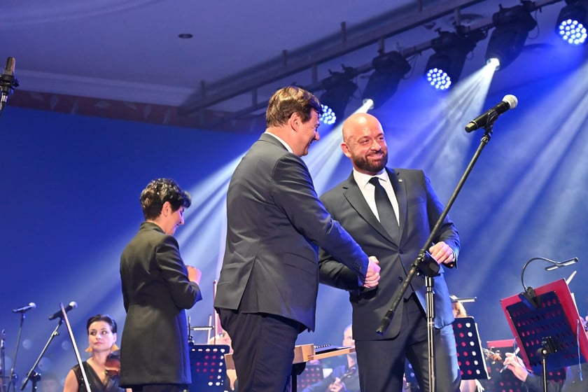 BASF, Selena i BNY Mellon laureatami Nagrody Prezydenta Wrocławia - Biznes Odpowiedzialny Społecznie. Wyróżnienia zostały wręczone podczas XXXII Gali Forum Ekonomicznego w Karpaczu.