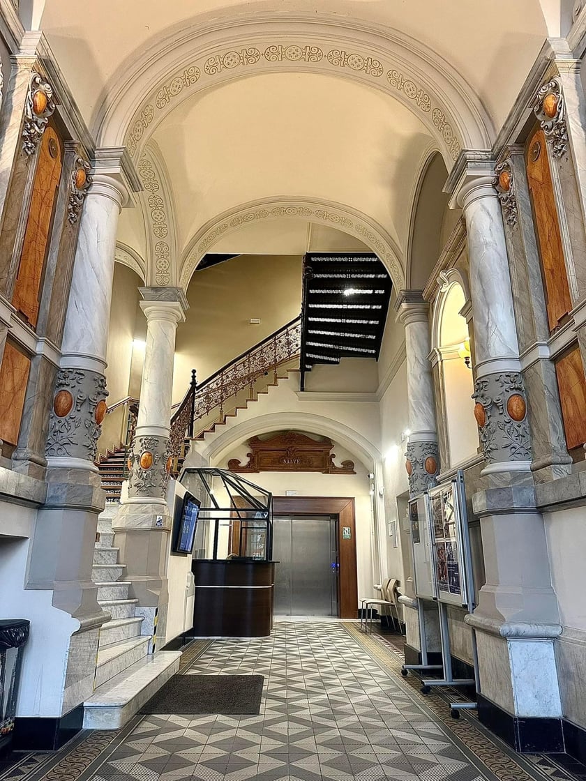 Filip Heliasz na swoich zdjęciach  pokazuje perły miejskiej architektury. Najnowsze odkrycia w kamienicach we Wrocławiu