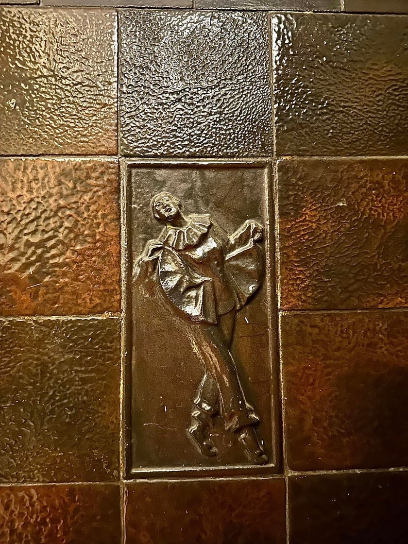 Filip Heliasz na swoich zdjęciach  pokazuje perły miejskiej architektury. Najnowsze odkrycia w kamienicach we Wrocławiu