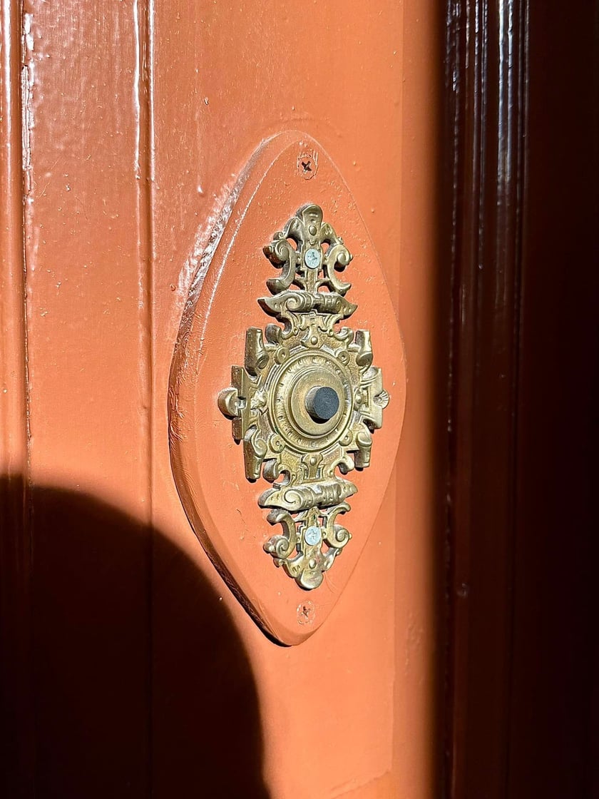 Filip Heliasz na swoich zdjęciach  pokazuje perły miejskiej architektury. Najnowsze odkrycia w kamienicach we Wrocławiu