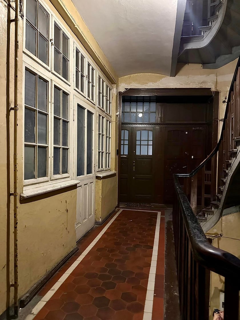 Filip Heliasz na swoich zdjęciach  pokazuje perły miejskiej architektury. Najnowsze odkrycia w kamienicach we Wrocławiu