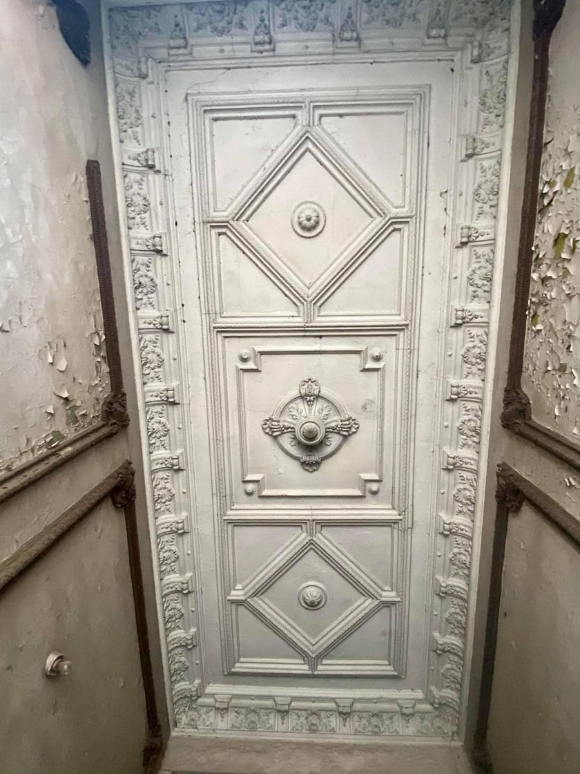 Filip Heliasz na swoich zdjęciach  pokazuje perły miejskiej architektury. Najnowsze odkrycia w kamienicach we Wrocławiu