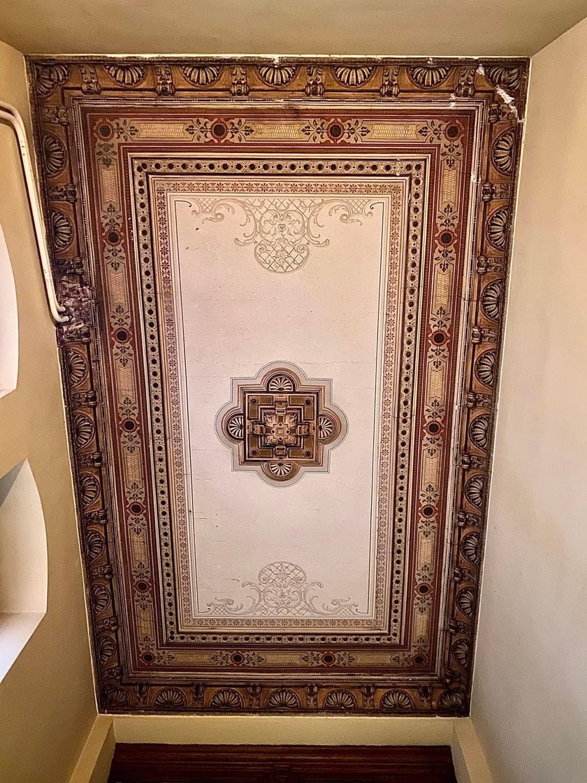 Filip Heliasz na swoich zdjęciach  pokazuje perły miejskiej architektury. Najnowsze odkrycia w kamienicach we Wrocławiu