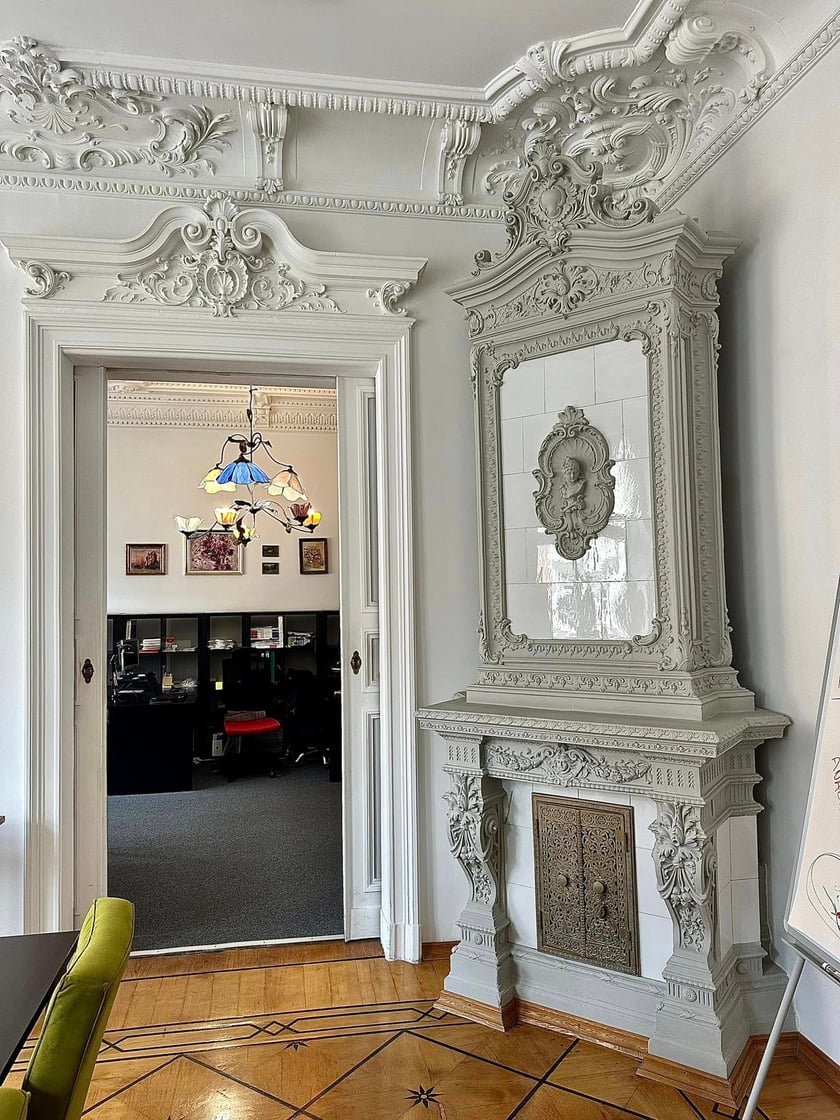 Filip Heliasz na swoich zdjęciach  pokazuje perły miejskiej architektury. Najnowsze odkrycia w kamienicach we Wrocławiu