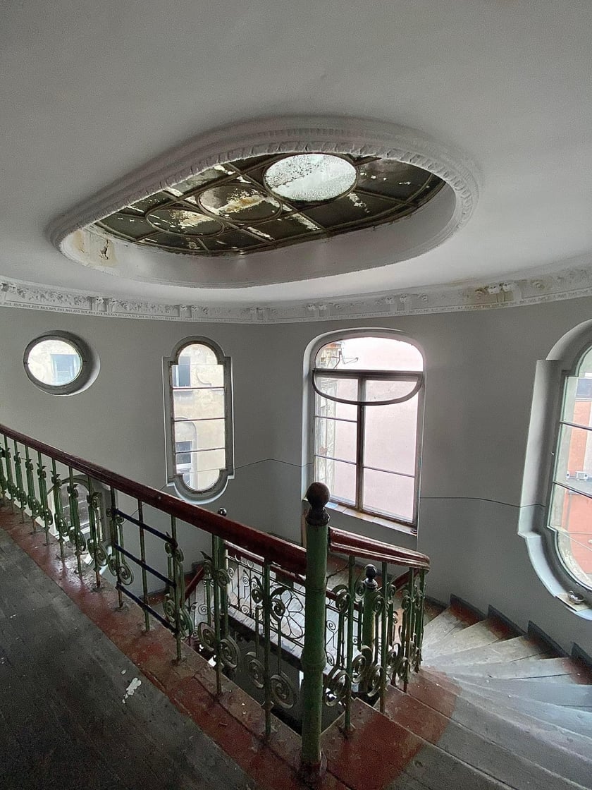 Filip Heliasz na swoich zdjęciach  pokazuje perły miejskiej architektury. Najnowsze odkrycia w kamienicach we Wrocławiu