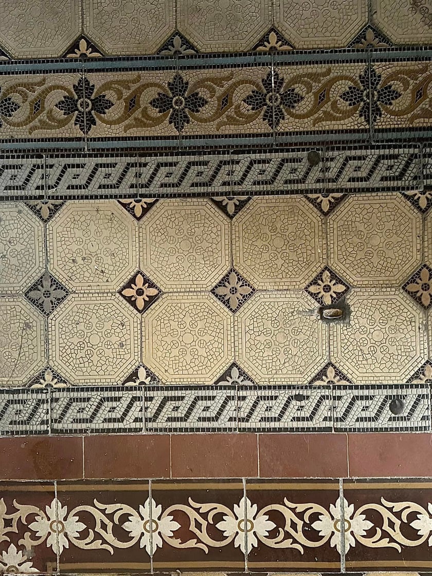 Filip Heliasz na swoich zdjęciach  pokazuje perły miejskiej architektury. Najnowsze odkrycia w kamienicach we Wrocławiu