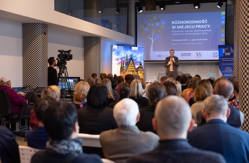 konferencji “Różnorodność w miejscu pracy - wyzwania, szanse i dobre praktyki w biznesie, samorządzie i NGO”