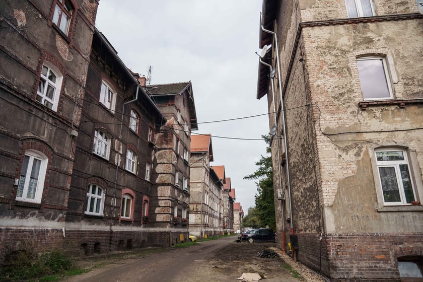 Osiedle Brochów, gdzie zbudowano robotnicze osiedle kolejowe i remizę strażacką, która zostanie wyremontowana