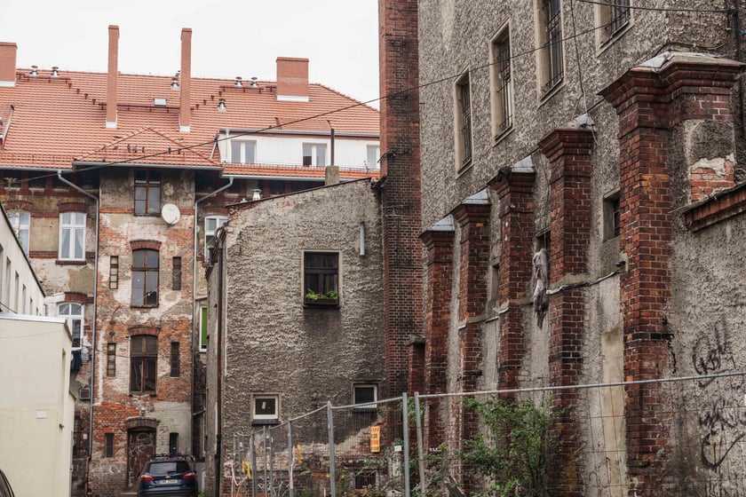 Osiedle Brochów, gdzie zbudowano robotnicze osiedle kolejowe i remizę strażacką, która zostanie wyremontowana