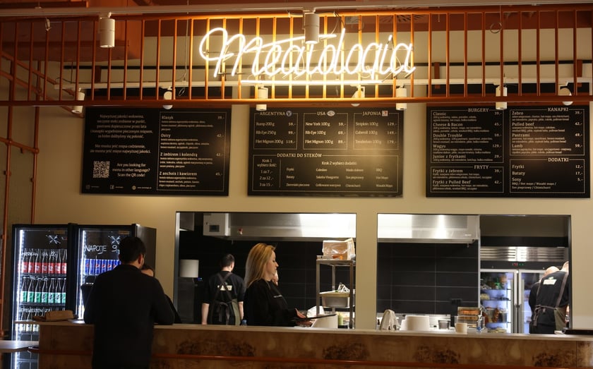 Strefa Pedet to nowa części gastronomiczno-kulturalna inspirowana food halą. Ofertę Pedetu tworzy siedem autorskich punktów gastronomicznych reprezentowanych przez znanych restauratorów.