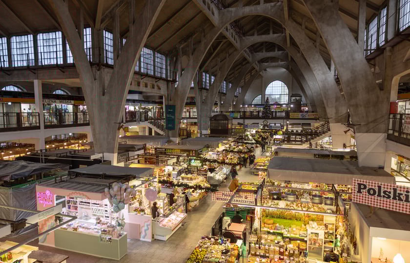 Stoiska i produkty w Hali Targowej