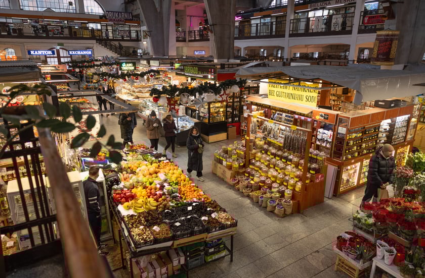 Stoiska i produkty w Hali Targowej