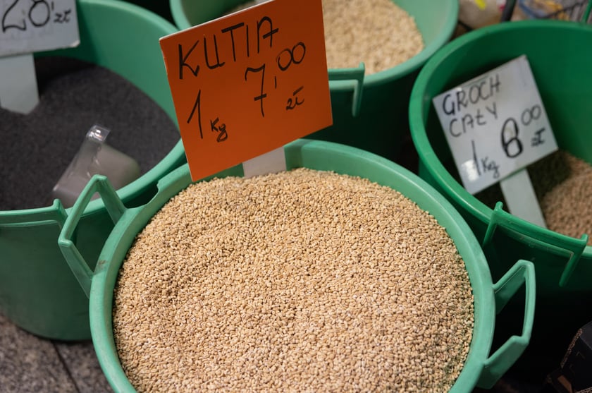 Stoiska i produkty w Hali Targowej