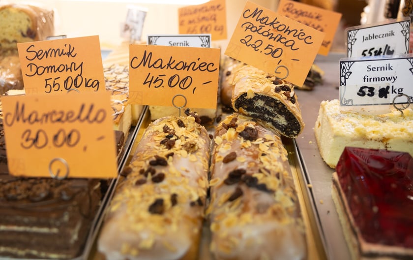 Stoiska i produkty w Hali Targowej