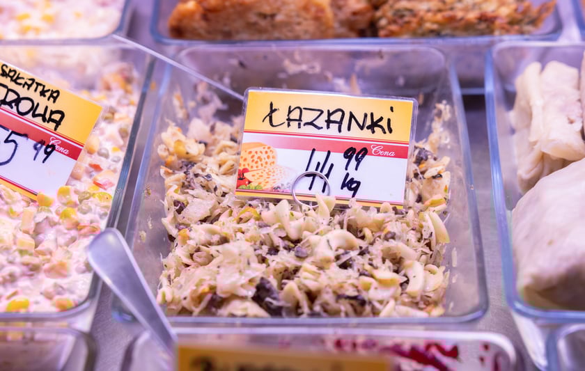 Stoiska i produkty w Hali Targowej