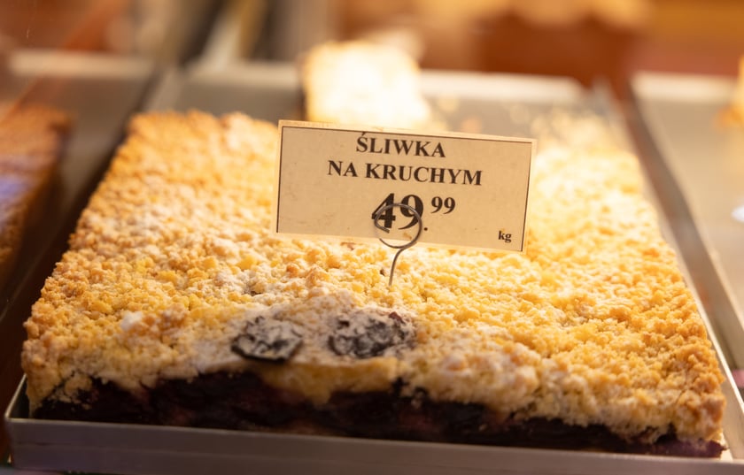 Stoiska i produkty w Hali Targowej