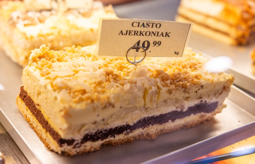 Stoiska i produkty w Hali Targowej