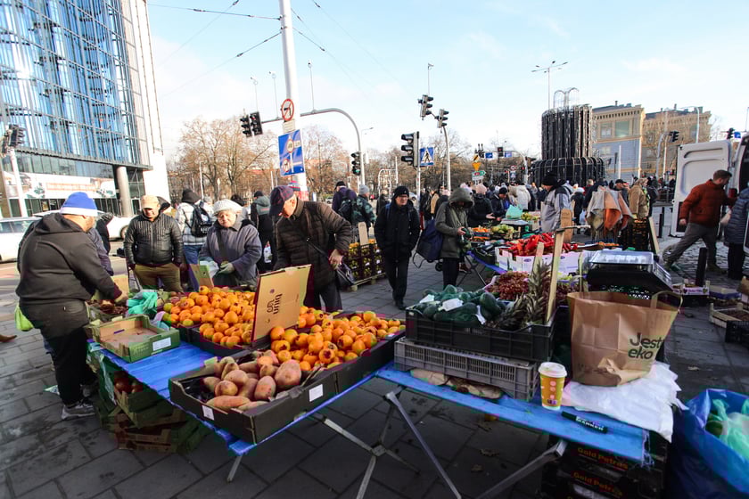 Niedziela handlowa we Wrocławiu. Targ przy Świebodzkim