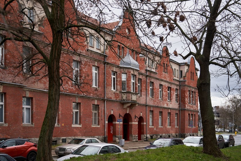 Dawny szpital kolejowy, ruszyła tam buudowa Sudei - nowego osiedla, 4 stycznia 2024 r.