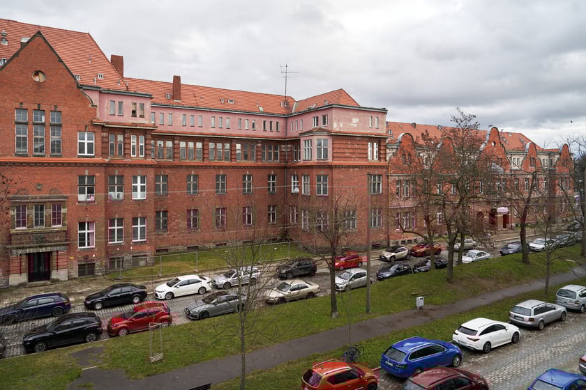 Dawny szpital kolejowy, ruszyła tam buudowa Sudei - nowego osiedla, 4 stycznia 2024 r.