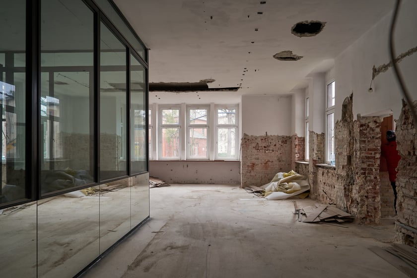 Dawny szpital kolejowy, ruszyła tam buudowa Sudei - nowego osiedla, 4 stycznia 2024 r.