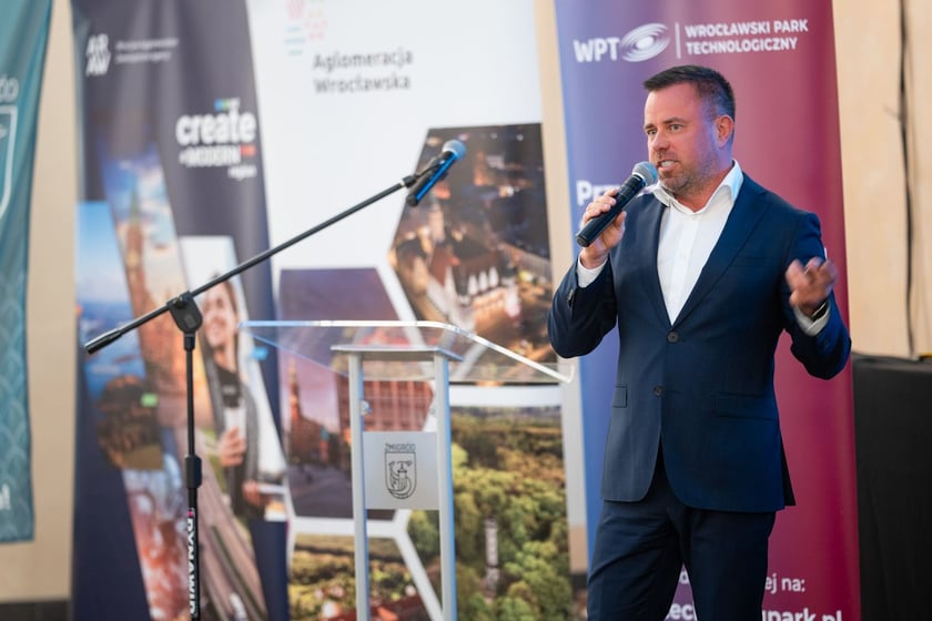 Spotkanie &bdquo;Bez Mikro Nie Ma Makro&rdquo; w Żmigrodzie (11.01.2024) - Jacek Kowalski, prezes Stowarzyszenia Aglomeracja Wrocławska