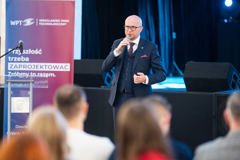 Spotkanie &bdquo;Bez Mikro Nie Ma Makro&rdquo; w Żmigrodzie (11.01.2024) - Jakub Mazur, wiceprezydent Wrocławia