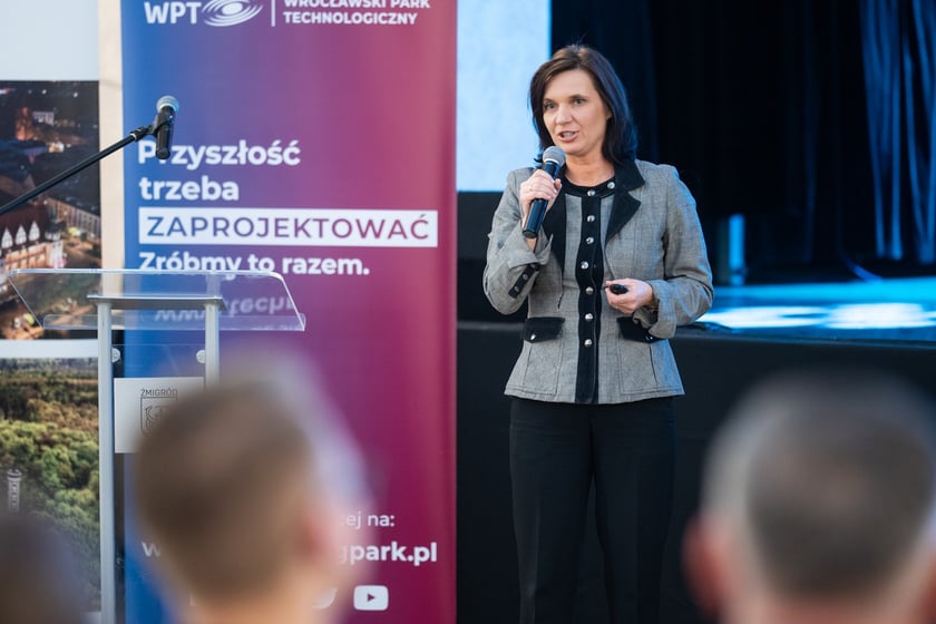 Spotkanie &bdquo;Bez Mikro Nie Ma Makro&rdquo; w Żmigrodzie (11.01.2024) -&nbsp;Magdalena Okulowska, prezes Agencji Rozwoju Aglomeracji Wrocławskiej
