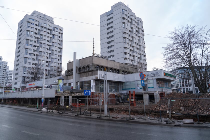 Aktualny stan prac przy przebudowie esplanady 14.01.2024