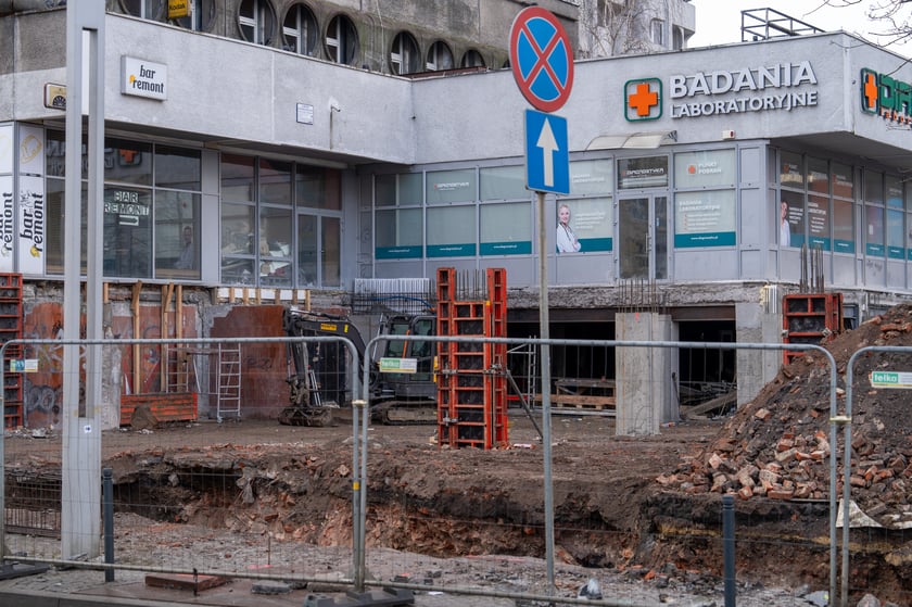 Aktualny stan prac przy przebudowie esplanady 14.01.2024