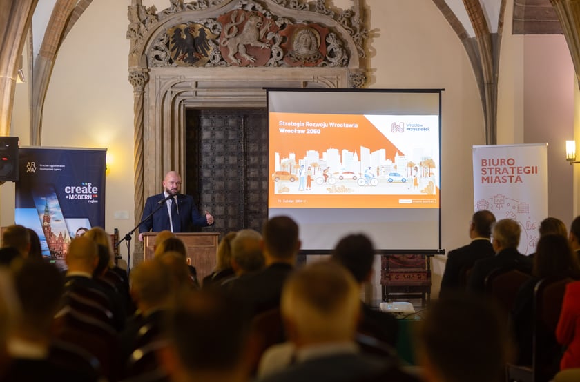 Uczestnicy spotkania  dotyczącego strategii Wrocławia 2050
