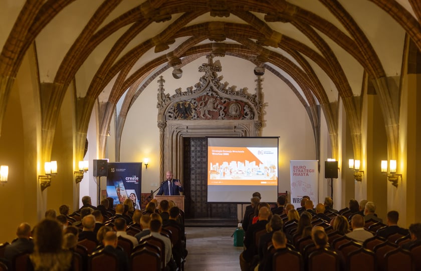Uczestnicy spotkania  dotyczącego strategii Wrocławia 2050
