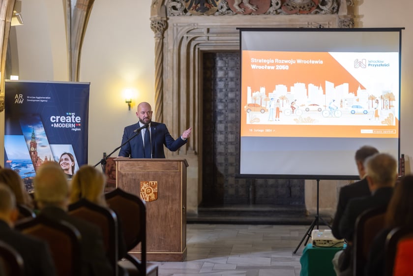 Uczestnicy spotkania  dotyczącego strategii Wrocławia 2050