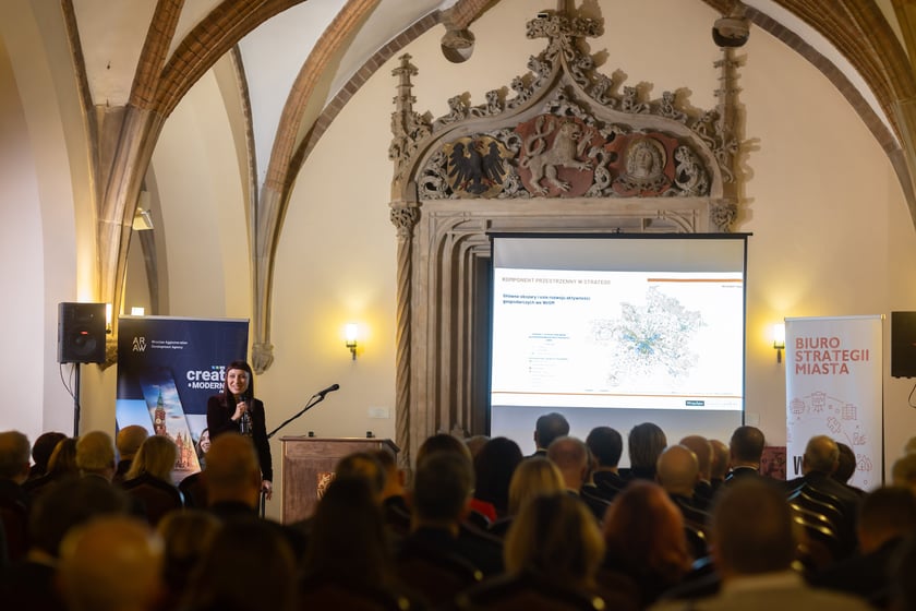 Uczestnicy spotkania  dotyczącego strategii Wrocławia 2050