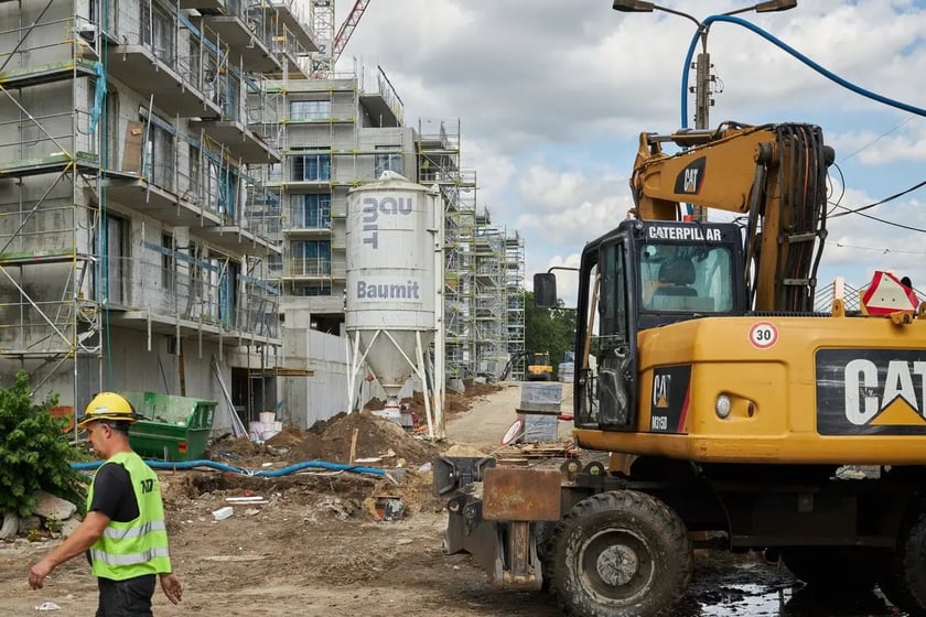 Tak powstaje Port Popowice - jedna z największych nadodrzańskich j inwestycji mieszkaniowych we Wrocławiu.
