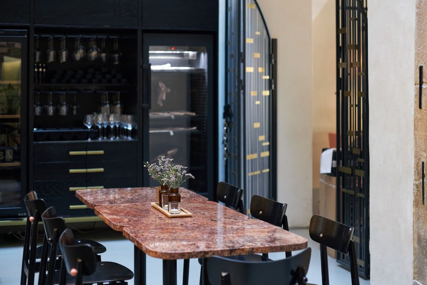 Wnętrze Młoda Polska Bistro &amp; Pianino na pl. Solnym