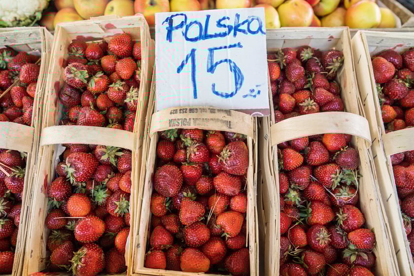 Truskawki na Targu przy Ptasiej